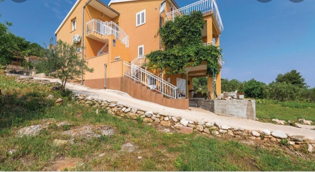 Apartment Petra Raslina Extérieur photo